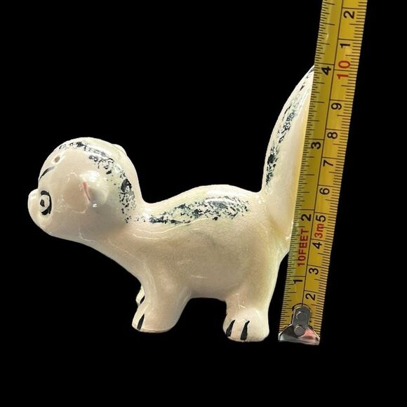 Vintage Salt & Pepper Shakers Skunks Ceramic Anamorphic Animals- READ - Picture 9 of 11
